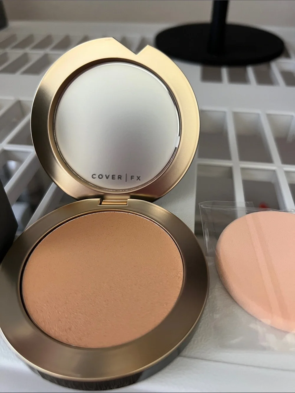 COVER FX Pressed Setting Powder — Warm Tan